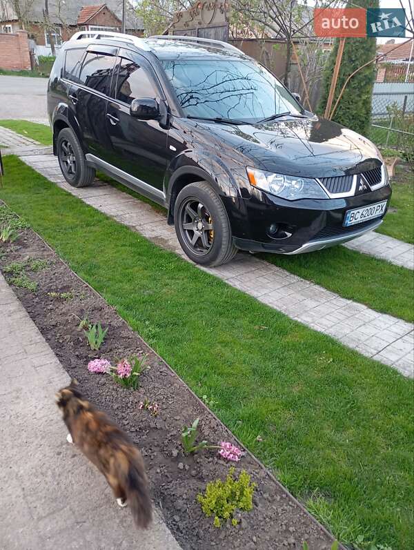 Внедорожник / Кроссовер Mitsubishi Outlander 2008 в Винниках