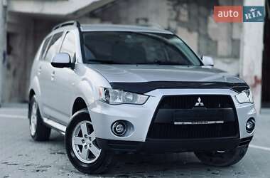 Mitsubishi Outlander 2011