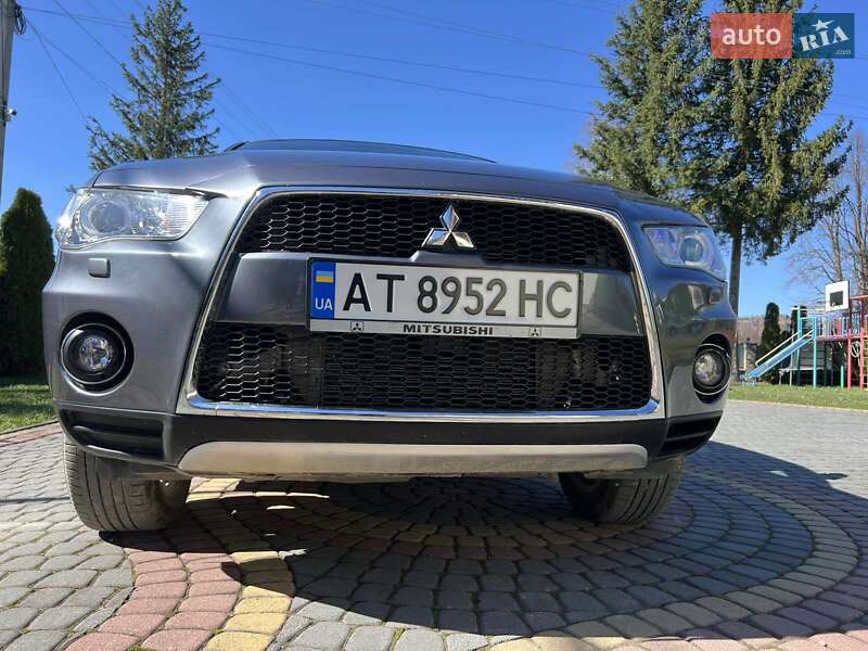 Внедорожник / Кроссовер Mitsubishi Outlander 2010 в Коломые