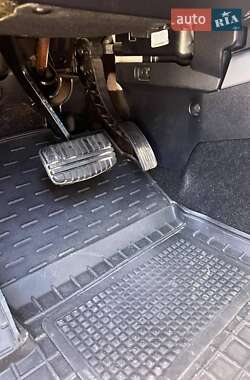 Внедорожник / Кроссовер Mitsubishi Outlander 2010 в 