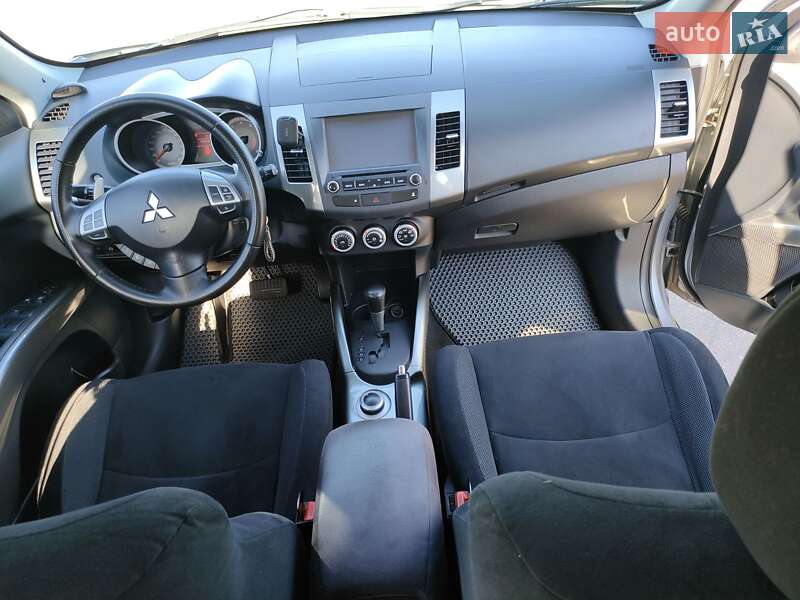 Внедорожник / Кроссовер Mitsubishi Outlander 2007 в Черкассах