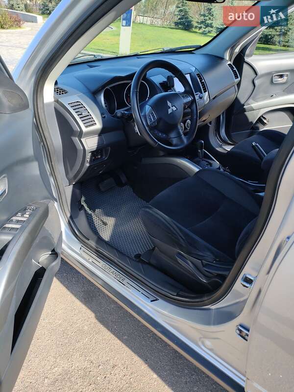 Внедорожник / Кроссовер Mitsubishi Outlander 2007 в Черкассах