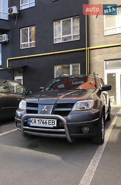 Позашляховик / Кросовер Mitsubishi Outlander 2006 в Ірпені