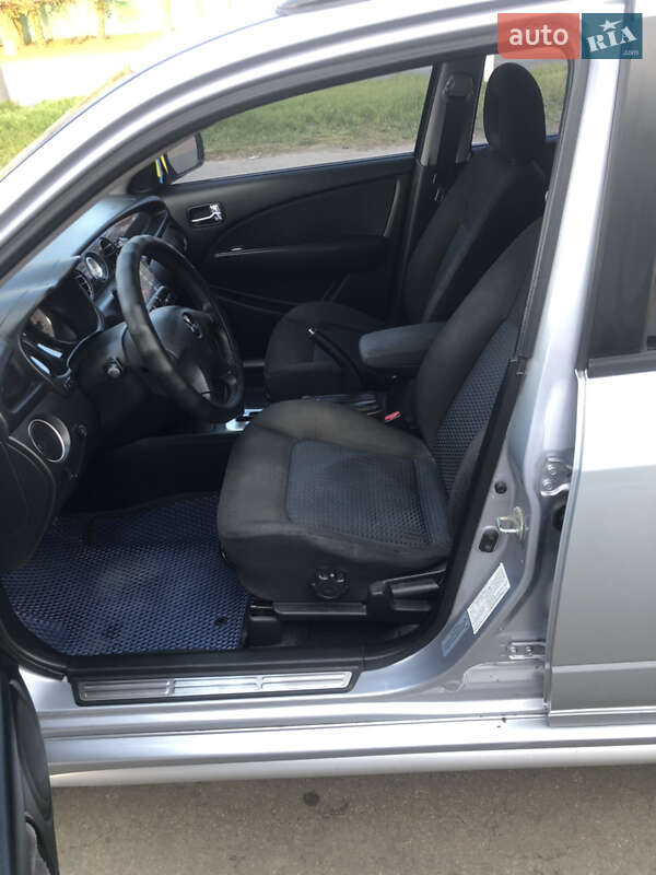 Внедорожник / Кроссовер Mitsubishi Outlander 2010 в Харькове