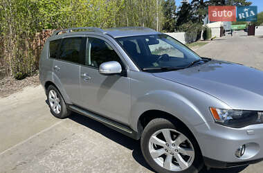 Позашляховик / Кросовер Mitsubishi Outlander 2010 в 