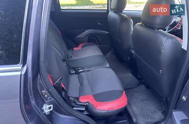 Внедорожник / Кроссовер Mitsubishi Outlander 2010 в 