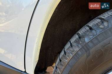 Внедорожник / Кроссовер Mitsubishi Outlander 2012 в 