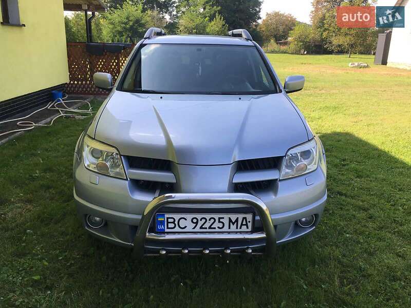 Позашляховик / Кросовер Mitsubishi Outlander 2006 в Старому Самборі