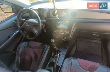 Внедорожник / Кроссовер Mitsubishi Outlander 2006 в 