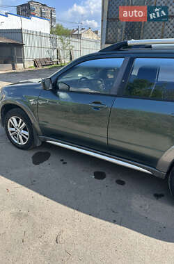 Позашляховик / Кросовер Mitsubishi Outlander 2006 в 
