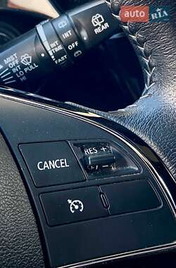 Внедорожник / Кроссовер Mitsubishi Outlander 2018 в 