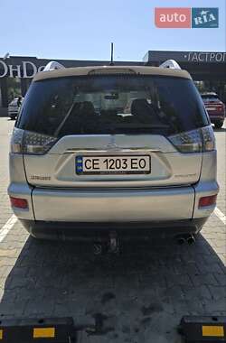 Внедорожник / Кроссовер Mitsubishi Outlander 2010 в 