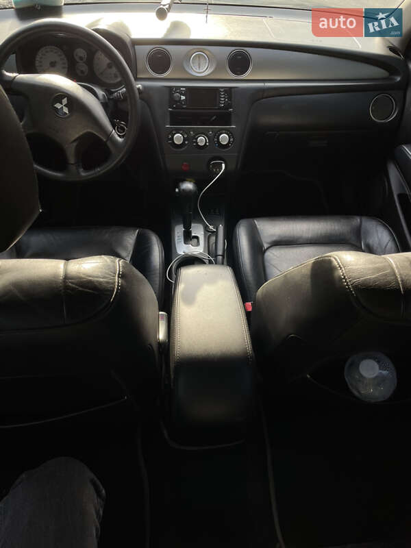Внедорожник / Кроссовер Mitsubishi Outlander 2006 в Львове