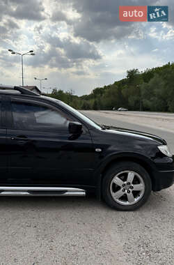 Внедорожник / Кроссовер Mitsubishi Outlander 2008 в 