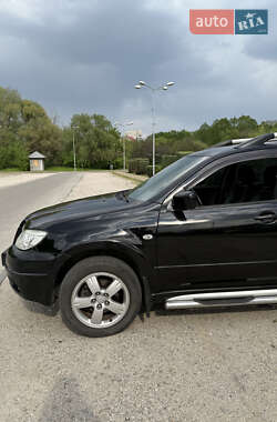 Внедорожник / Кроссовер Mitsubishi Outlander 2008 в 