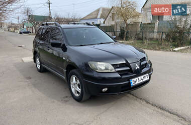 Позашляховик / Кросовер Mitsubishi Outlander 2003 в 