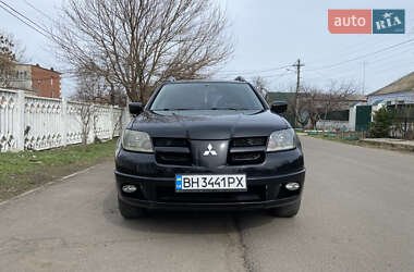 Позашляховик / Кросовер Mitsubishi Outlander 2003 в 