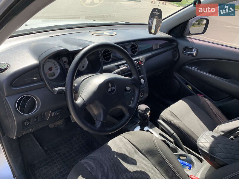 Внедорожник / Кроссовер Mitsubishi Outlander 2007 в Нетешине