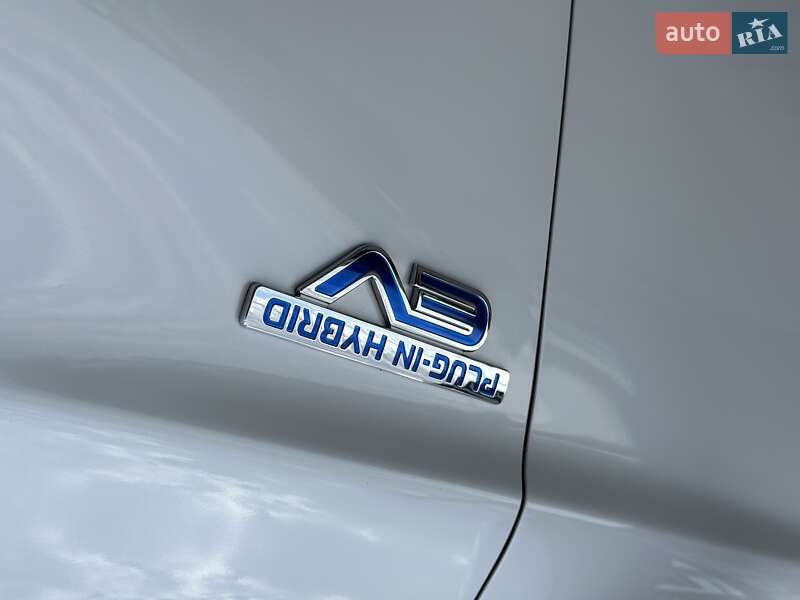 Позашляховик / Кросовер Mitsubishi Outlander 2021 в Чернівцях