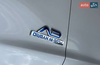 Позашляховик / Кросовер Mitsubishi Outlander 2021 в 