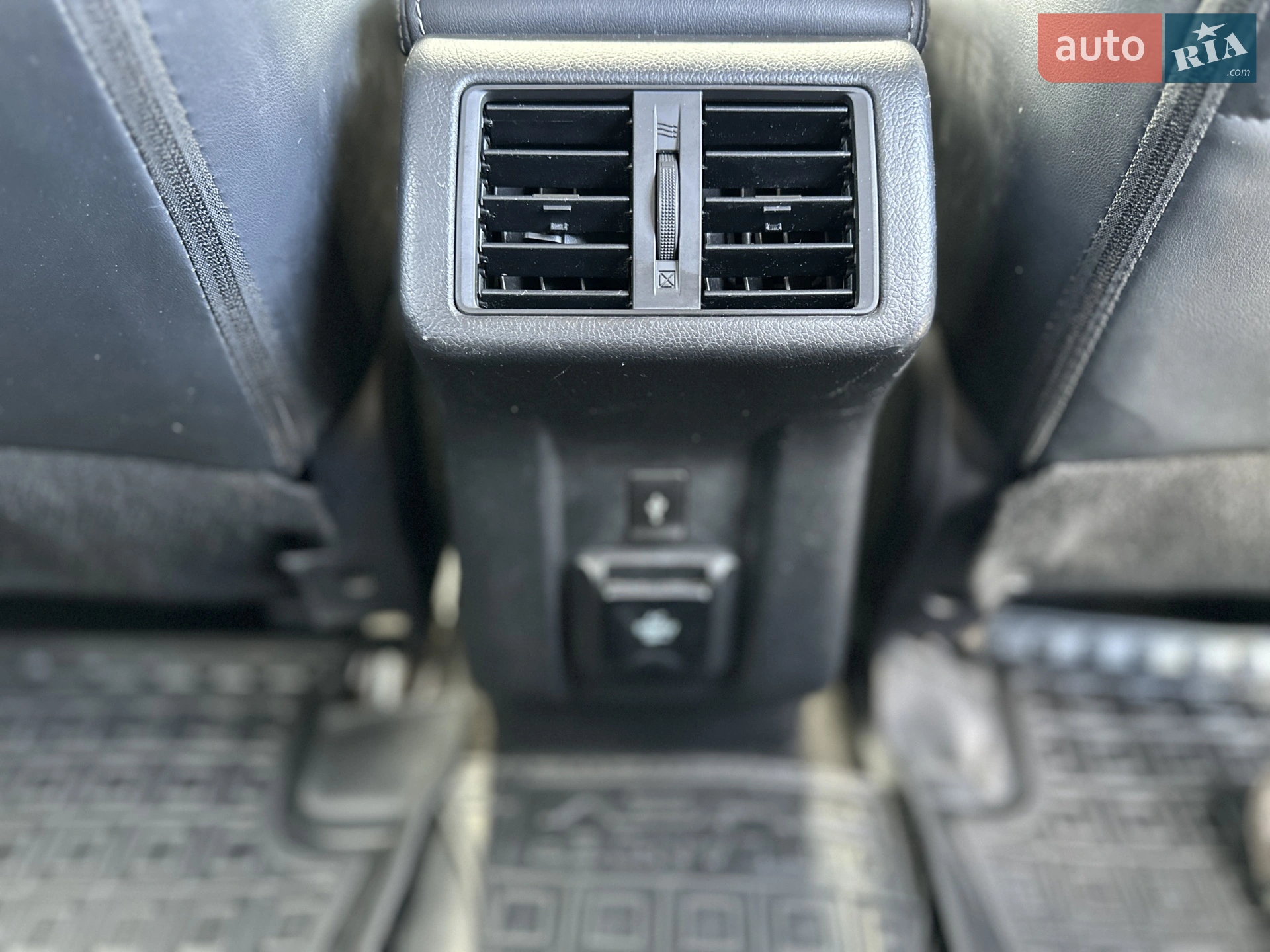 2021 Mitsubishi Outlander - мініатюра 26
