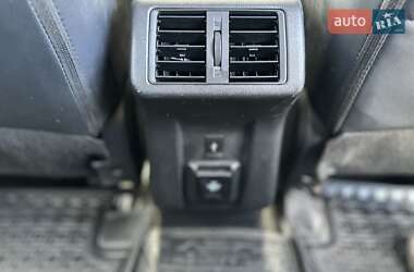 Позашляховик / Кросовер Mitsubishi Outlander 2021 в 