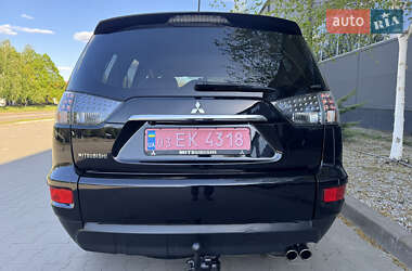 Позашляховик / Кросовер Mitsubishi Outlander 2012 в 