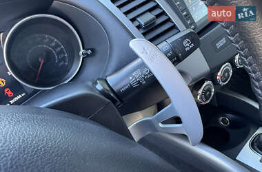 Позашляховик / Кросовер Mitsubishi Outlander 2012 в 