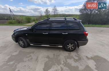 Внедорожник / Кроссовер Mitsubishi Outlander 2005 в 