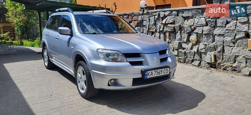 Позашляховик / Кросовер Mitsubishi Outlander 2007 в 