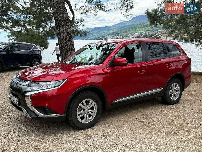Позашляховик / Кросовер Mitsubishi Outlander 2021 в Ужгороді фото 8 Позашляховик / Кросовер Mitsubishi Outlander 2021 в Ужгороді
