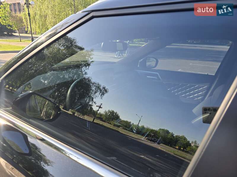 Позашляховик / Кросовер Mitsubishi Outlander 2023 в Кривому Розі