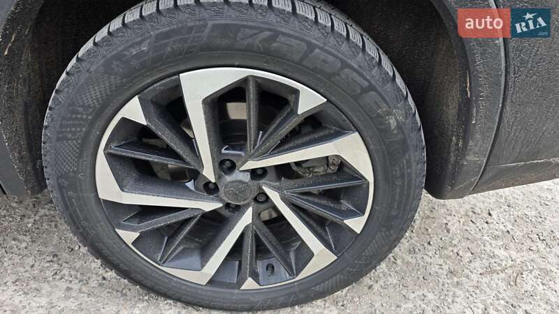 Позашляховик / Кросовер Mitsubishi Outlander 2023 в Кривому Розі