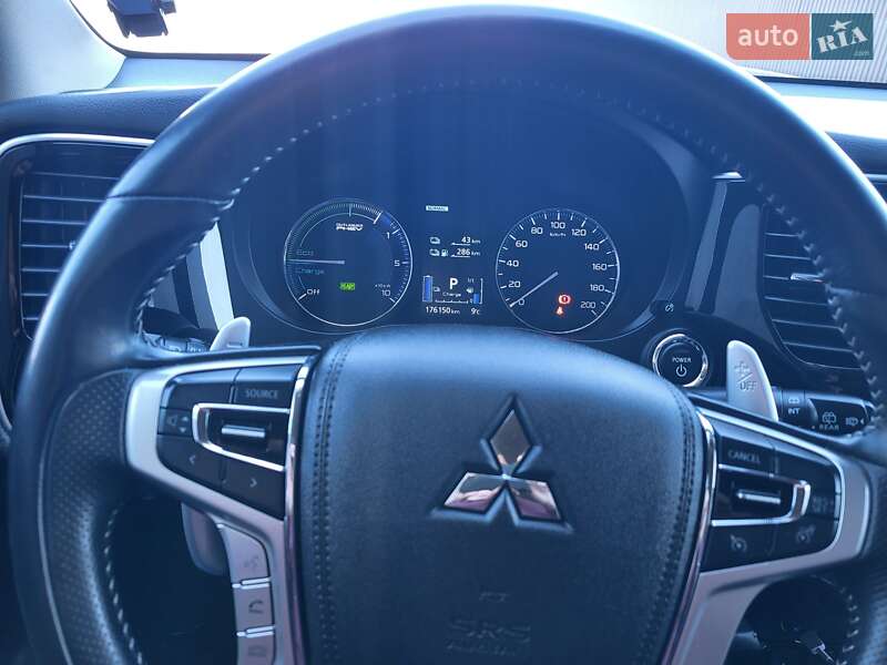 Позашляховик / Кросовер Mitsubishi Outlander 2019 в Ірпені