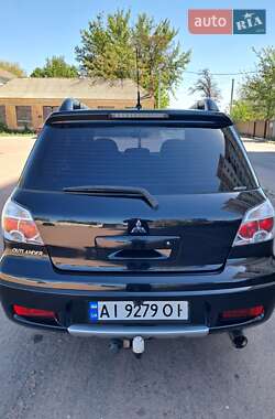 Внедорожник / Кроссовер Mitsubishi Outlander 2007 в 
