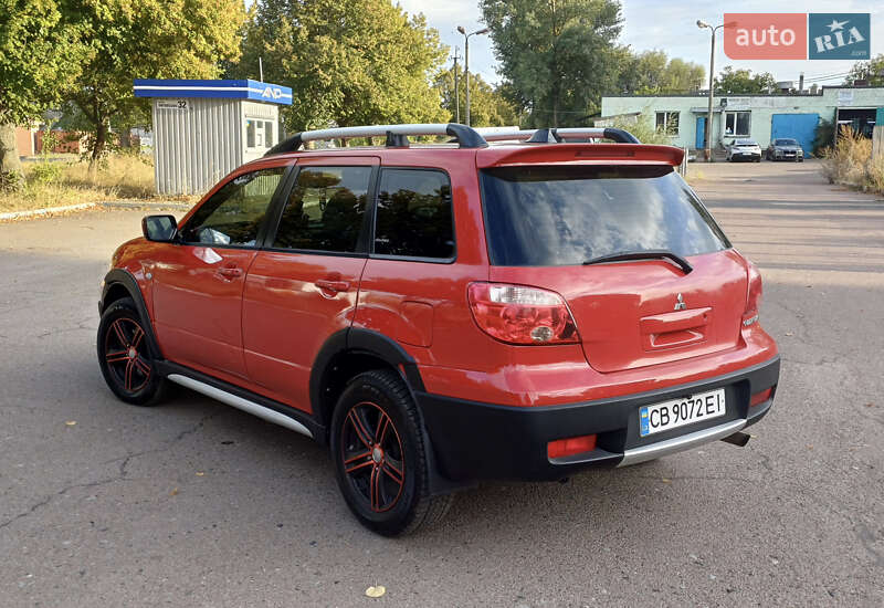 Внедорожник / Кроссовер Mitsubishi Outlander 2006 в Чернигове