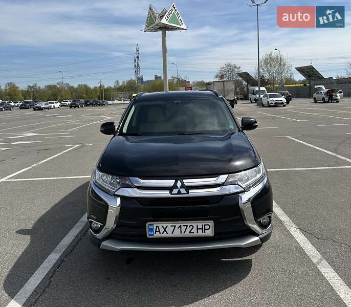Mitsubishi Outlander 2016