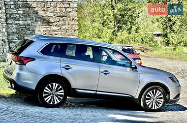 Позашляховик / Кросовер Mitsubishi Outlander 2020 в Кам'янець-Подільському