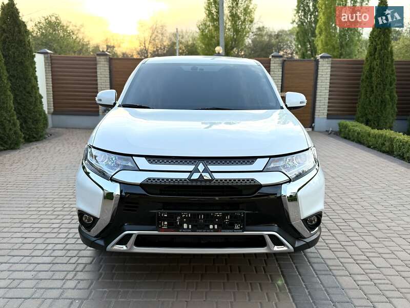 Позашляховик / Кросовер Mitsubishi Outlander 2021 в Кропивницькому