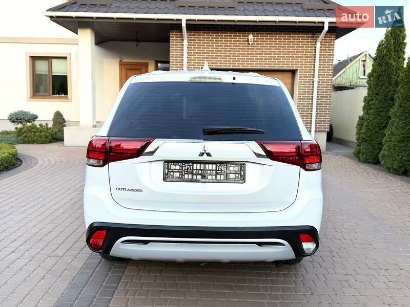 Позашляховик / Кросовер Mitsubishi Outlander 2021 в Кропивницькому