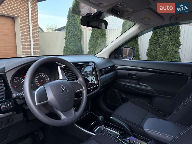 Позашляховик / Кросовер Mitsubishi Outlander 2021 в Кропивницькому