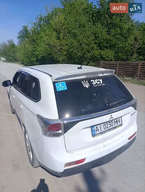 Позашляховик / Кросовер Mitsubishi Outlander 2013 в Білій Церкві