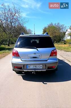 Внедорожник / Кроссовер Mitsubishi Outlander 2006 в 