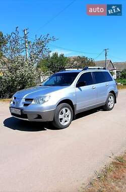 Внедорожник / Кроссовер Mitsubishi Outlander 2006 в 