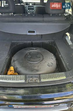 Внедорожник / Кроссовер Mitsubishi Outlander 2007 в 