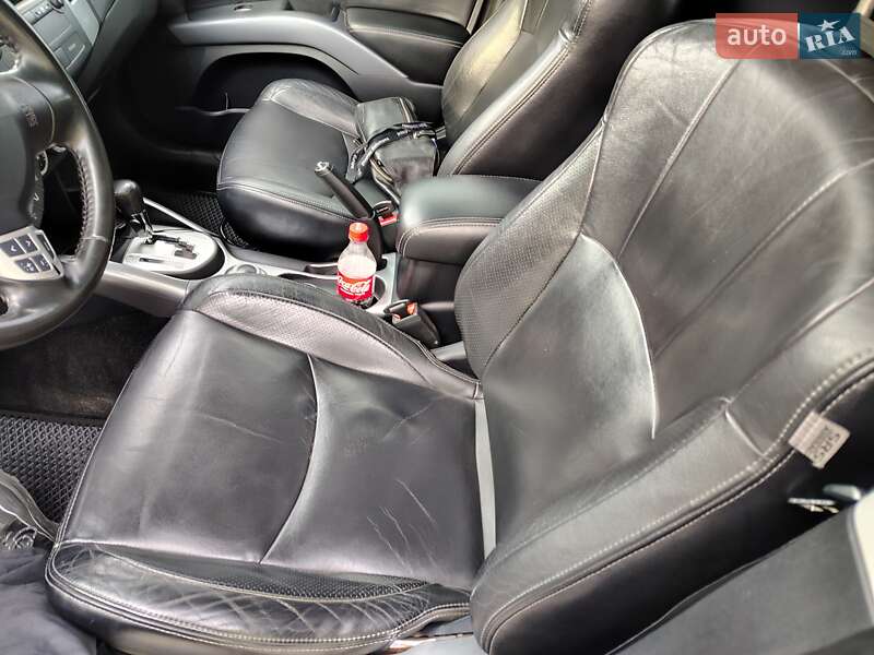 Внедорожник / Кроссовер Mitsubishi Outlander 2008 в Днепре