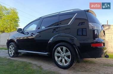 Позашляховик / Кросовер Mitsubishi Outlander 2010 в 