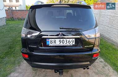 Позашляховик / Кросовер Mitsubishi Outlander 2010 в 