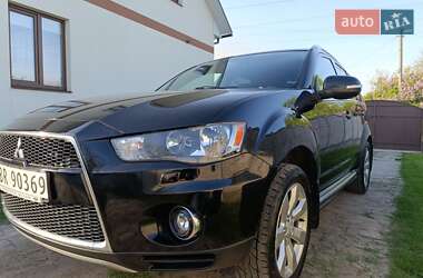Позашляховик / Кросовер Mitsubishi Outlander 2010 в 