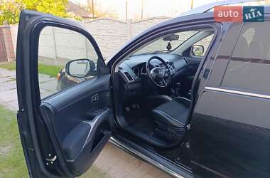 Позашляховик / Кросовер Mitsubishi Outlander 2010 в 